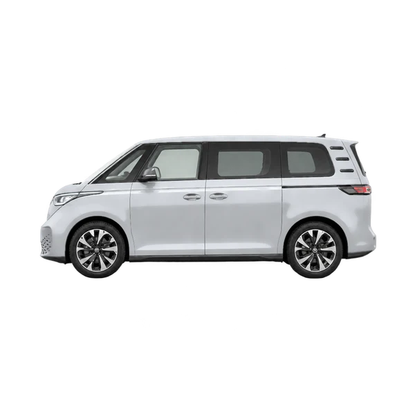 Volkswagen ID. Buzz 2024 باللون فضي، منظر جانبي (متجه إلى اليسار)
