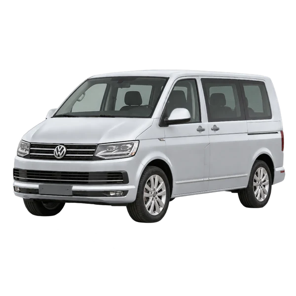 Volkswagen Multivan 2015 باللون فضي، منظر منظر أمامي بزاوية ثلاثة أرباع (متجه لليسار)