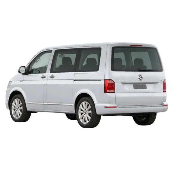 Volkswagen Multivan 2015 باللون فضي، منظر ثلاثة أرباع خلفي (باتجاه اليسار)
