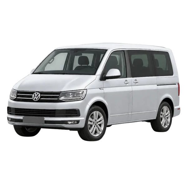Volkswagen Multivan 2016 باللون فضي، منظر منظر أمامي بزاوية ثلاثة أرباع (متجه لليسار)