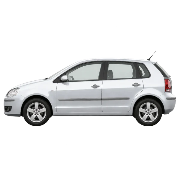 Volkswagen Polo 2009 باللون فضي، منظر جانبي (متجه إلى اليسار)